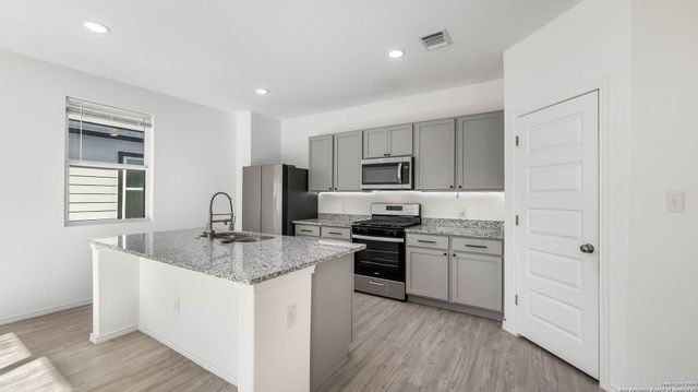 4422 Chandler Rd Apt 8, San Antonio, TX 78222