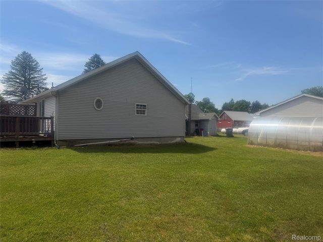 5716 Falkenbury Road, Deerfield Township, MI 48461