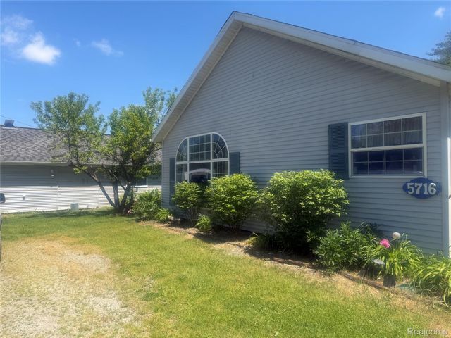 5716 Falkenbury Road, Deerfield Township, MI 48461