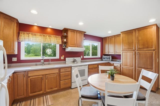 3100 E Galbraith Road, Amberley, OH 45236