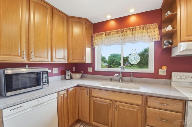 3100 E Galbraith Road, Amberley, OH 45236