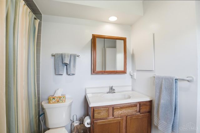 3100 E Galbraith Road, Amberley, OH 45236