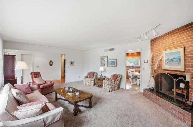 3100 E Galbraith Road, Amberley, OH 45236