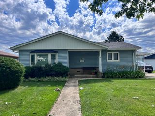 2517 N Elmwood Avenue, Waukegan, IL 60087