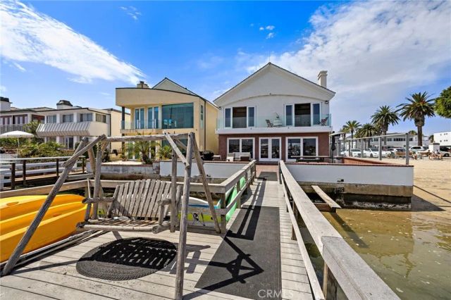 1444 W Bay Avenue, Newport Beach, CA 92661