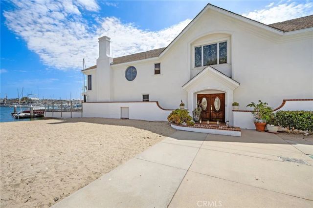 1444 W Bay Avenue, Newport Beach, CA 92661