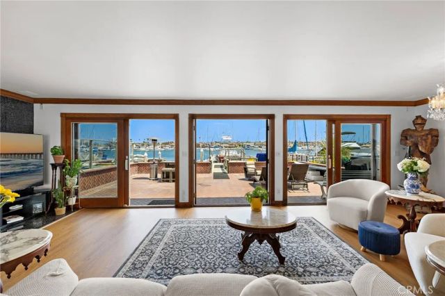 1444 W Bay Avenue, Newport Beach, CA 92661