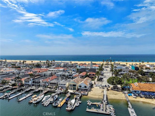 1444 W Bay Avenue, Newport Beach, CA 92661