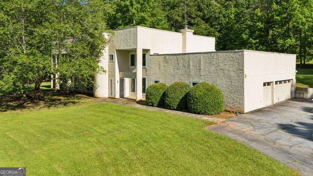 110 Bridger Point Road, Fayetteville, GA 30215