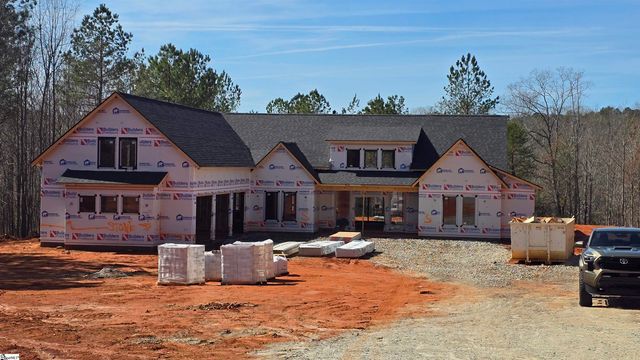 155 Carriage Gate Drive, Wellford, SC 29385