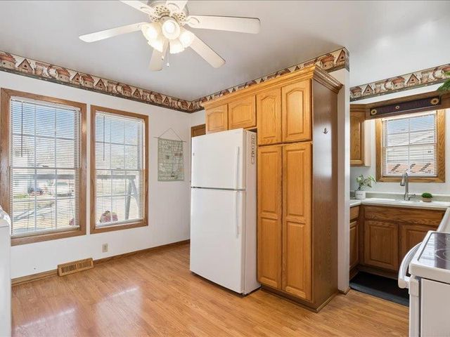 201 3rd Ave SE, Oelwein, IA 50662