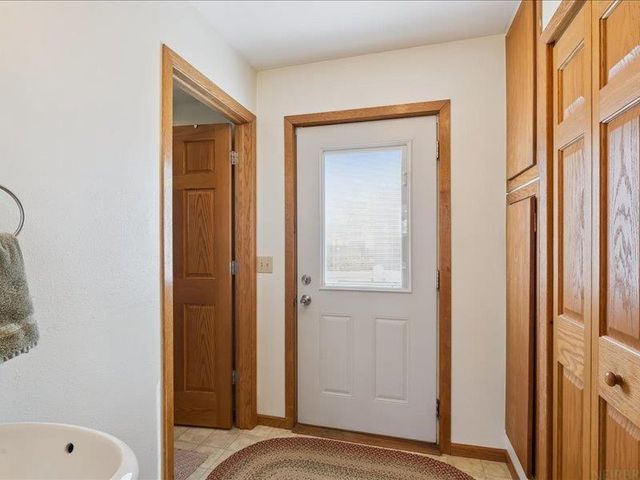 201 3rd Ave SE, Oelwein, IA 50662