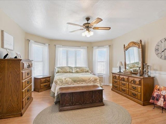 201 3rd Ave SE, Oelwein, IA 50662