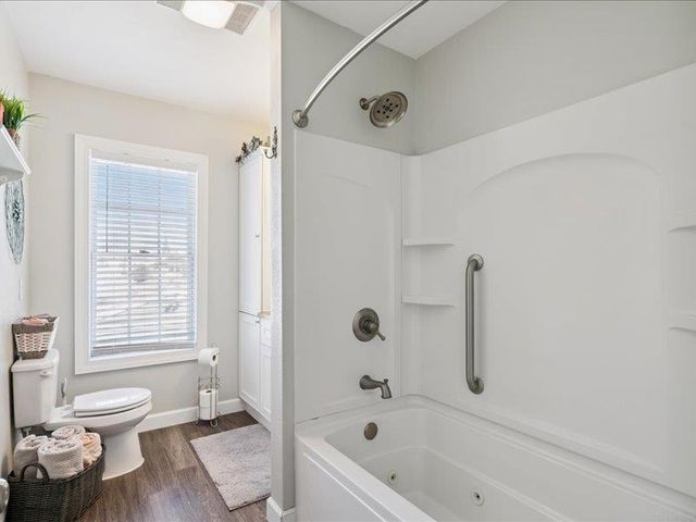 201 3rd Ave SE, Oelwein, IA 50662