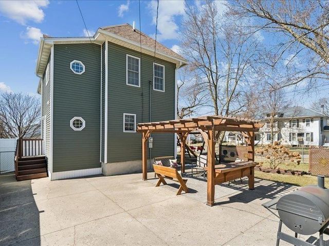 201 3rd Ave SE, Oelwein, IA 50662