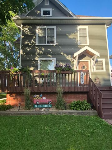 201 3rd Ave SE, Oelwein, IA 50662