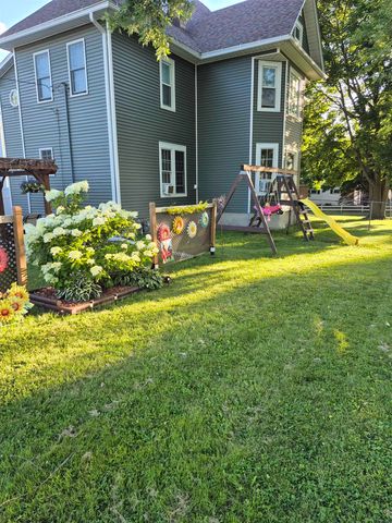 201 3rd Ave SE, Oelwein, IA 50662