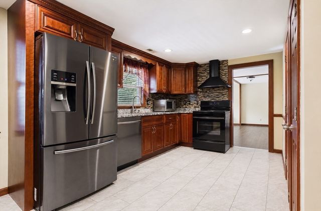73 Lanark Rd, Malden, MA 02148