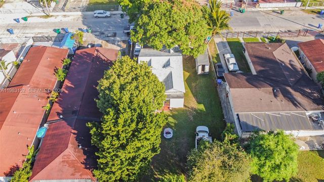 2142 NW 33rd St, Miami, FL 33142