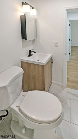 344 Maplewood Ave, Clifton City, NJ 07013