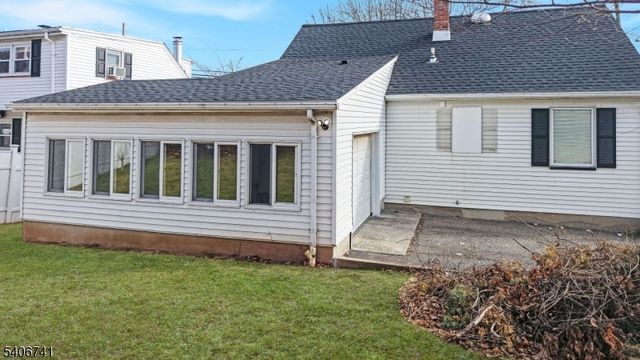 344 Maplewood Ave, Clifton City, NJ 07013