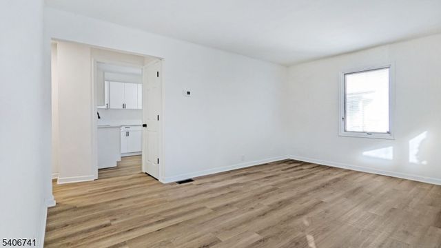 344 Maplewood Ave, Clifton City, NJ 07013