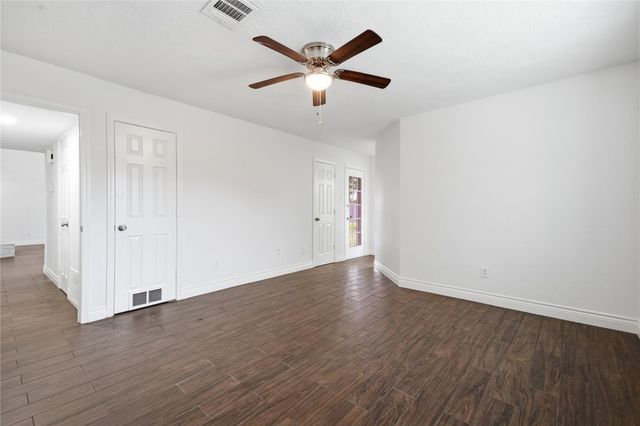 2017 Eastwind Drive, Deer Park, TX 77536