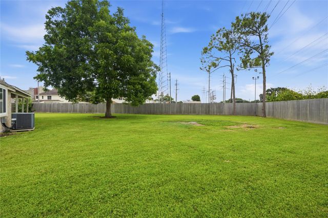 2017 Eastwind Drive, Deer Park, TX 77536