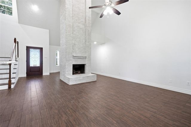 2017 Eastwind Drive, Deer Park, TX 77536