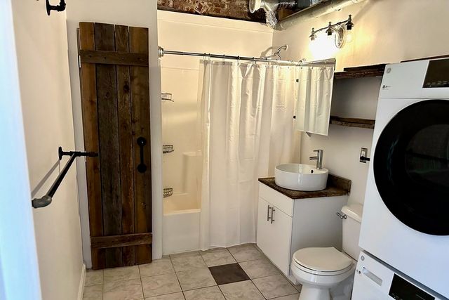 172 Middle St 311, Lowell, MA 01852