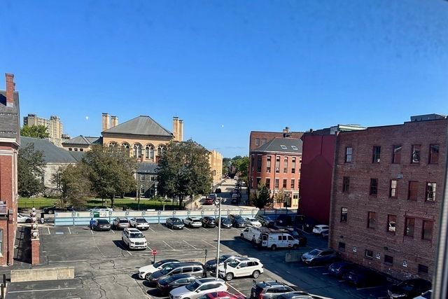 172 Middle St 311, Lowell, MA 01852