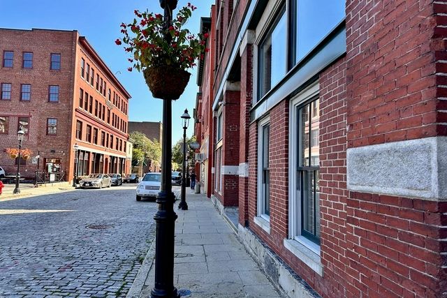 172 Middle St 311, Lowell, MA 01852