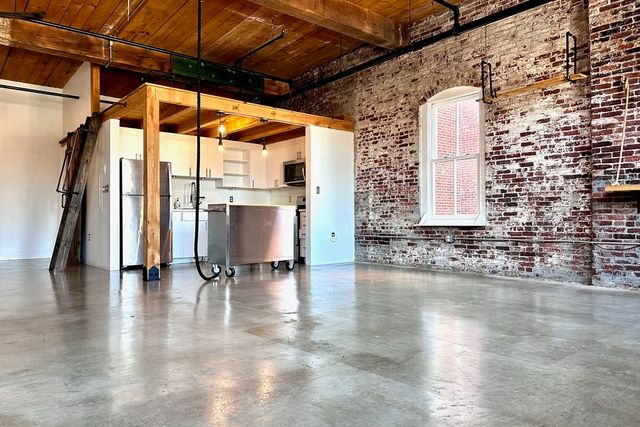 172 Middle St 311, Lowell, MA 01852