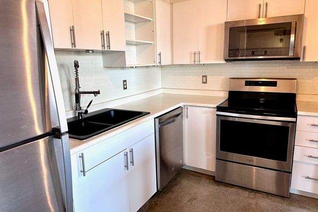 172 Middle St 311, Lowell, MA 01852
