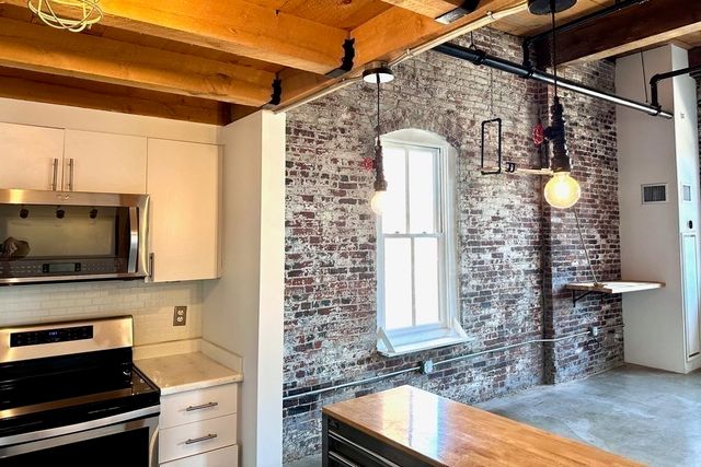 172 Middle St 311, Lowell, MA 01852