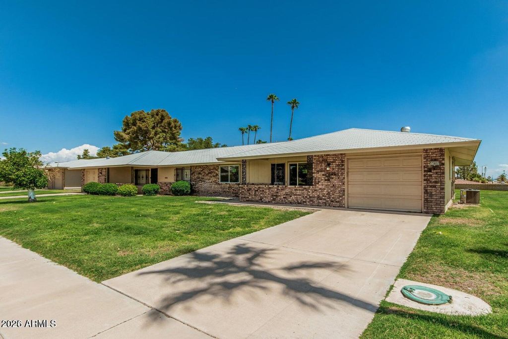 15401 N CAMEO Drive, Sun City, AZ 85351 — photo 2