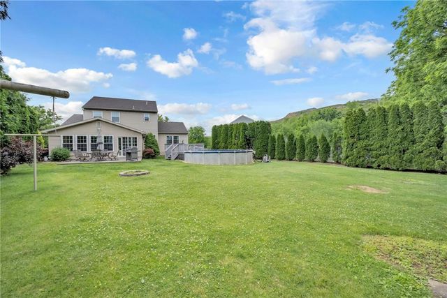 163 Silo Circle, Upper Nazareth Twp, PA 18064