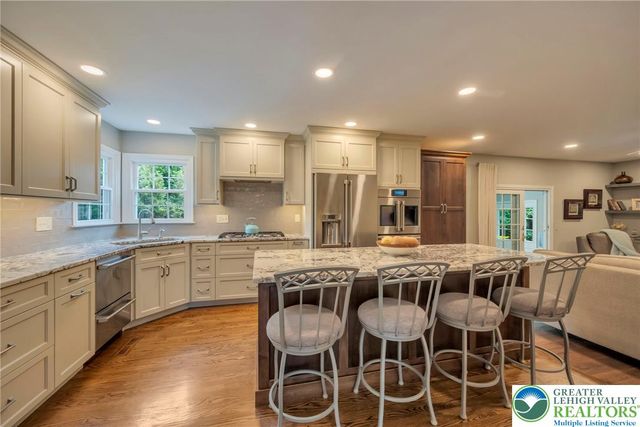 163 Silo Circle, Upper Nazareth Twp, PA 18064