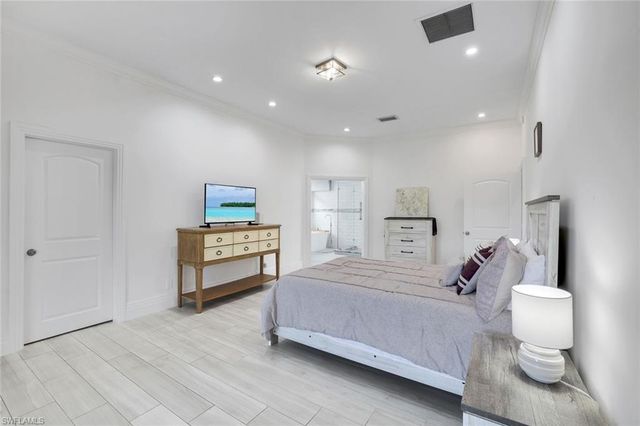 392 Yellowbird ST, Marco Island, FL 34145