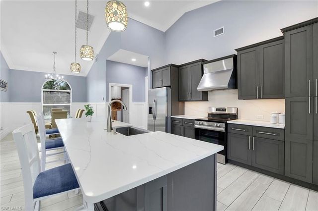 392 Yellowbird ST, Marco Island, FL 34145