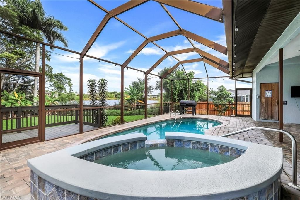 392 Yellowbird ST, Marco Island, FL 34145