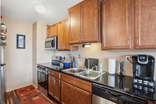 15 S 1st Street A606, Minneapolis, MN 55401