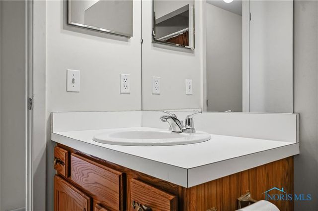 54 Homestead Place, 54, Maumee, OH 43537