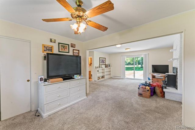 6158 Golfview Drive, Burton, MI 48509