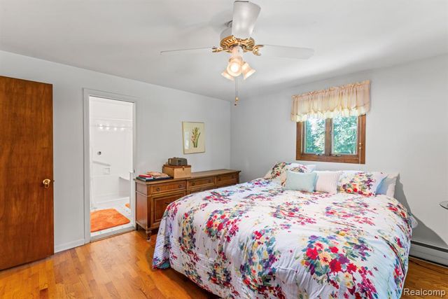 6158 Golfview Drive, Burton, MI 48509