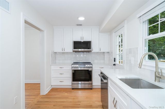 208 Lincoln Avenue, Eastchester, NY 10709