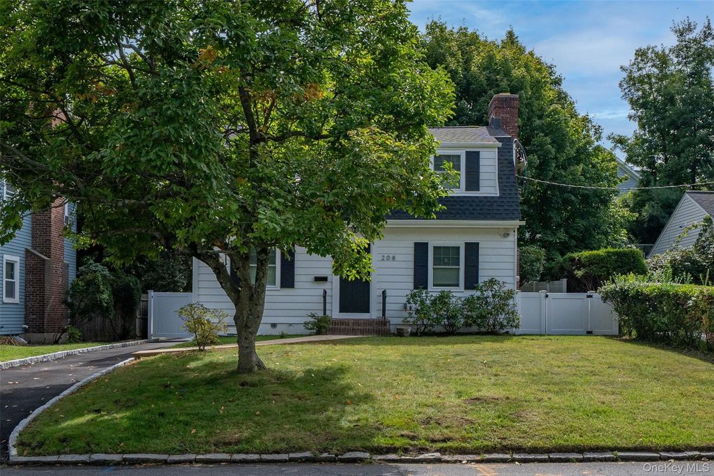 208 Lincoln Avenue, Eastchester, NY 10709 — photo 2
