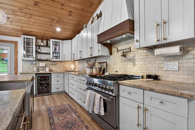 34 Bodie Road, Talking Rock, GA 30175