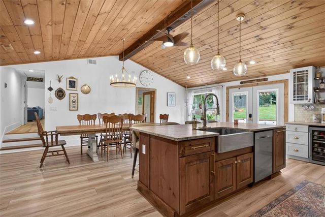34 Bodie Road, Talking Rock, GA 30175