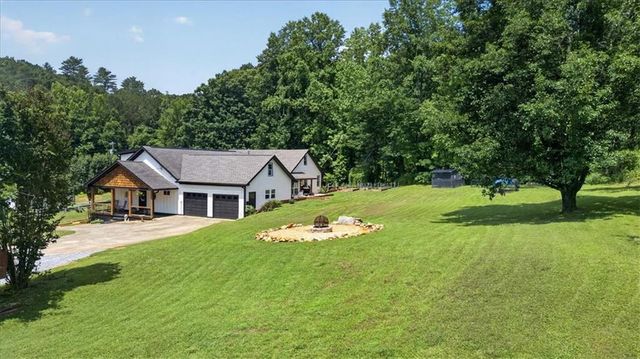 34 Bodie Road, Talking Rock, GA 30175